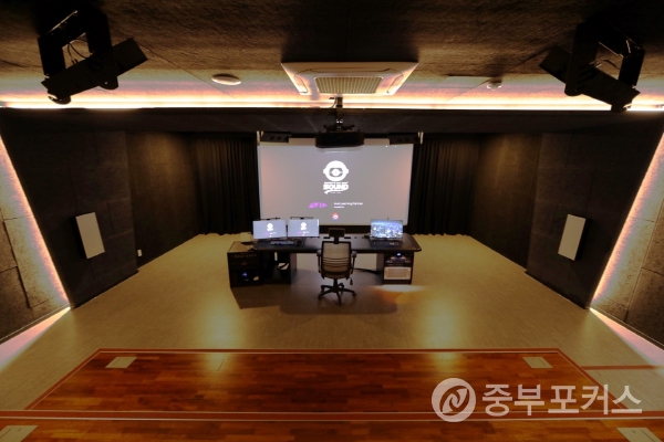 ѱ,   Dolby   Atmos Stage 